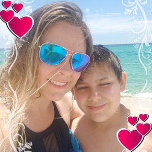 Meet your Posher, Noelle